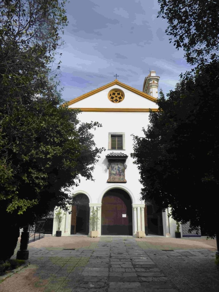 Imafronte de la iglesia de los capuchinos en Sevilla