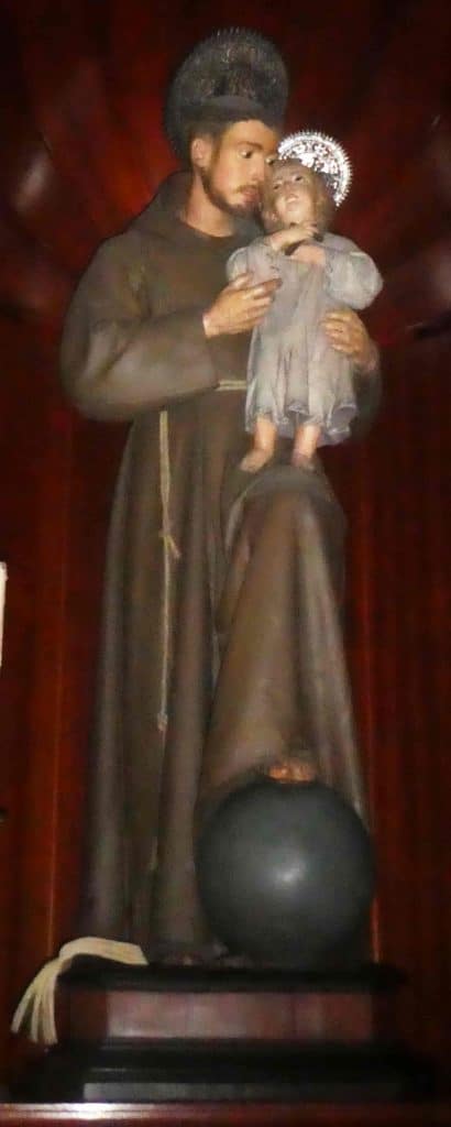Imagen de San Antonio de Padual del convento de capuchinos de Sevilla